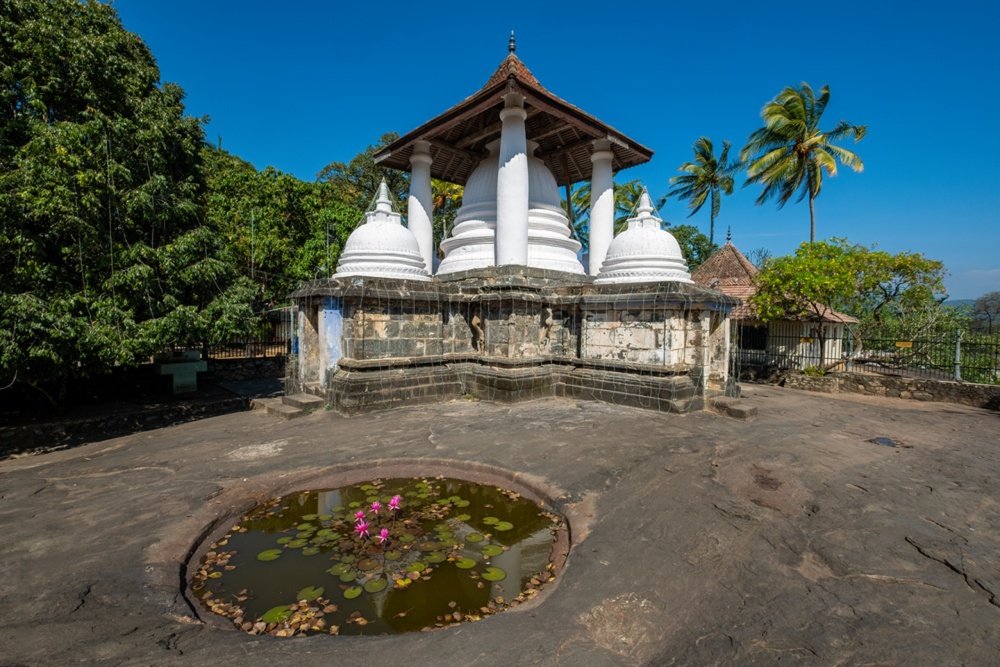 Gadaladeniya Temple