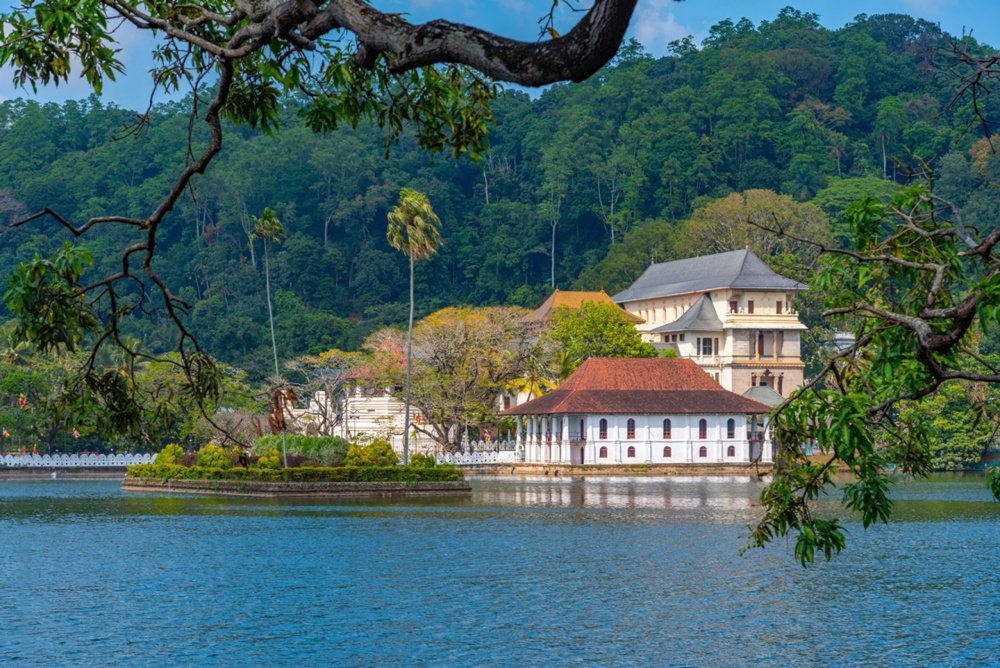 Kandy Lake